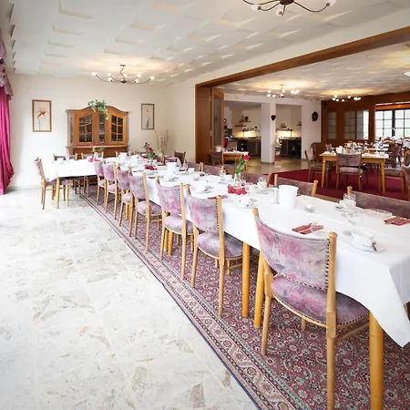 Zur Alten Post Hotel 3*