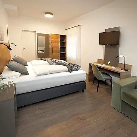 Zur Alten Post Hotel 3*